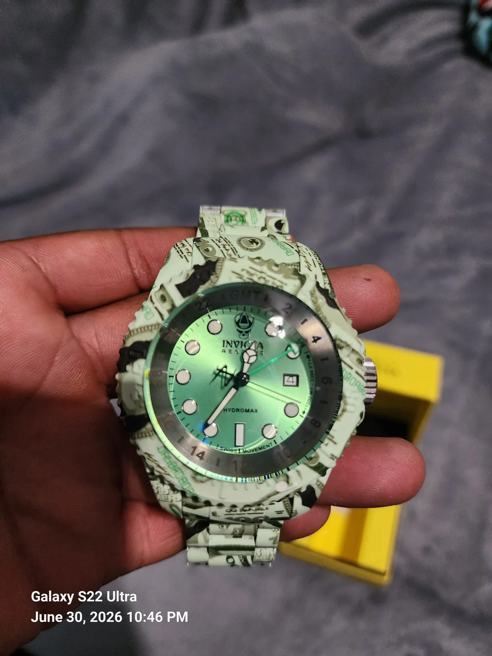 Invicta Men’s Green Dollar-Print Hydromax Watch